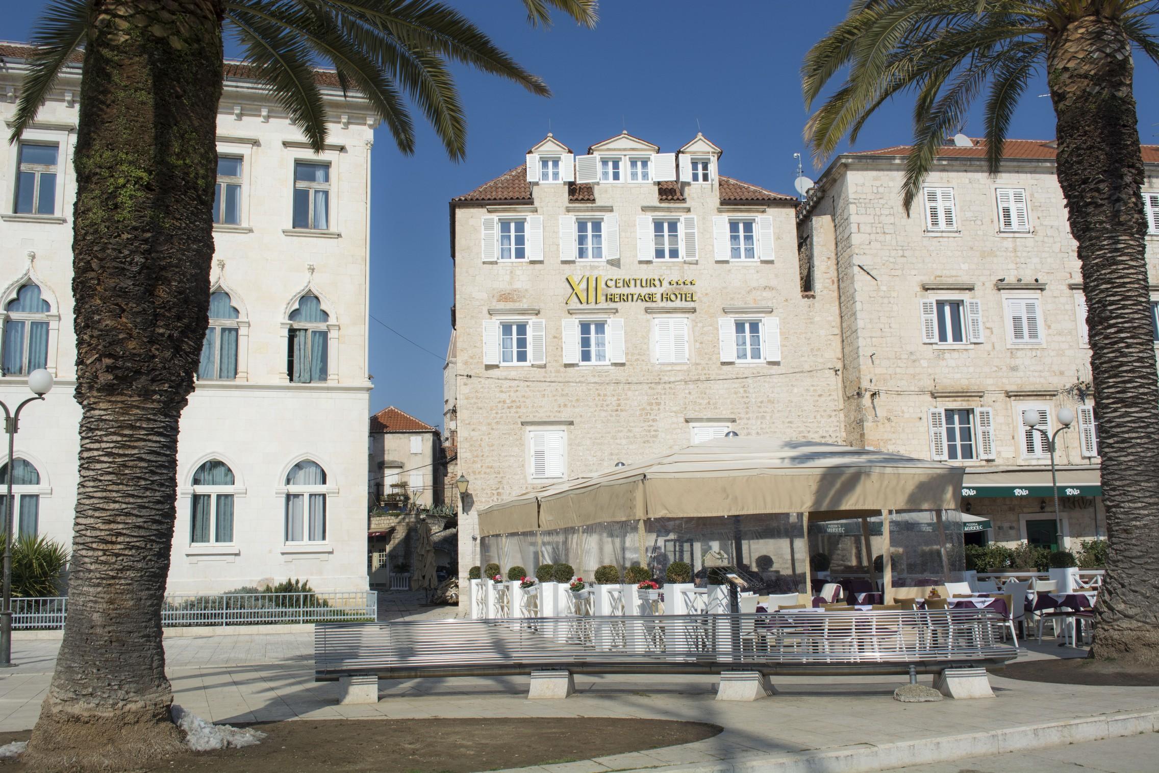 XII Century Heritage Hotel Trogir Bagian luar foto